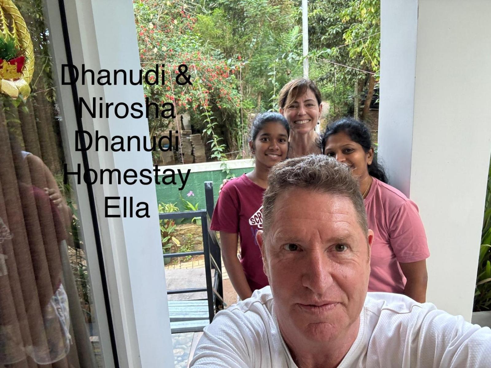 Dhanudi Homestay Элла Экстерьер фото